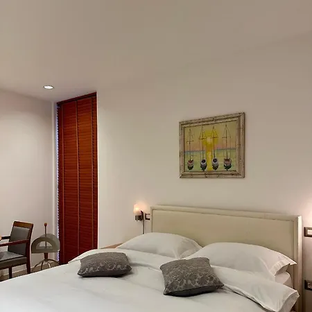 Veneziana Boutique Superior Koper