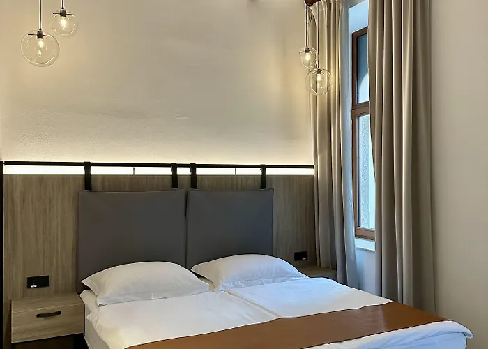 Veneziana Boutique Superior Koper